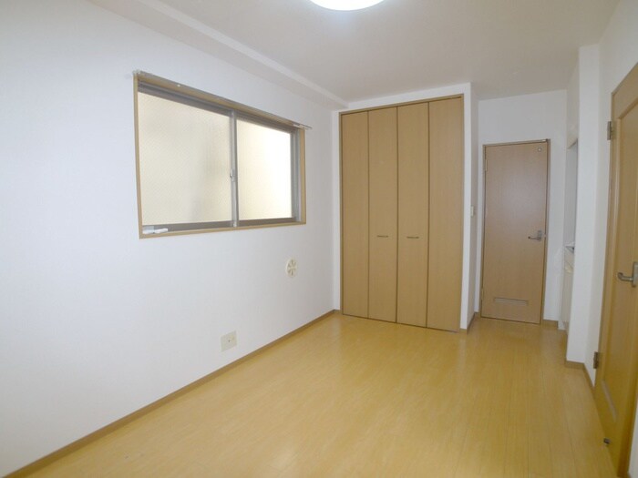 物件内観写真9　(居室)