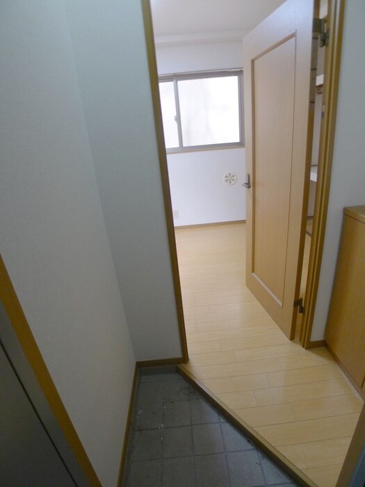 物件内観写真17　(玄関)