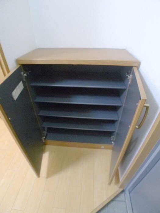 物件内観写真18　(靴箱)