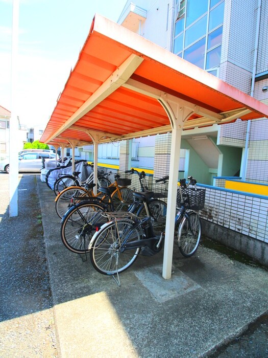 物件外観写真5　(駐輪場)