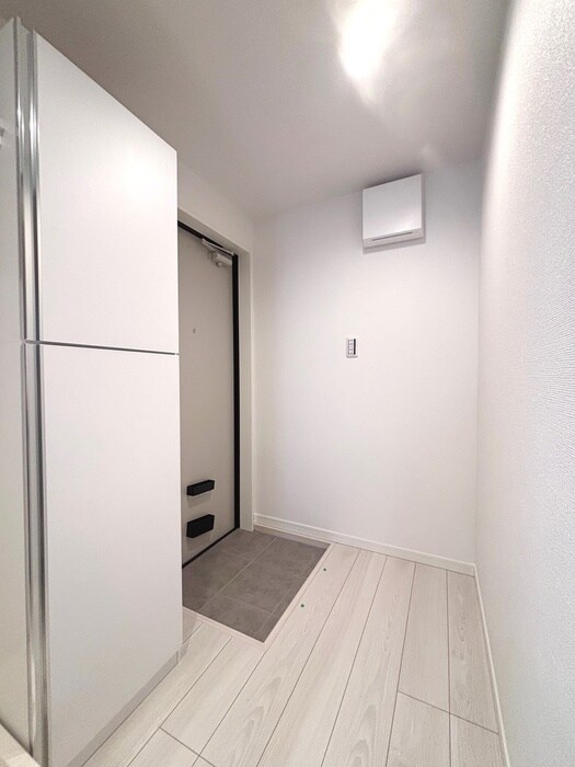 物件内観写真7　(玄関)