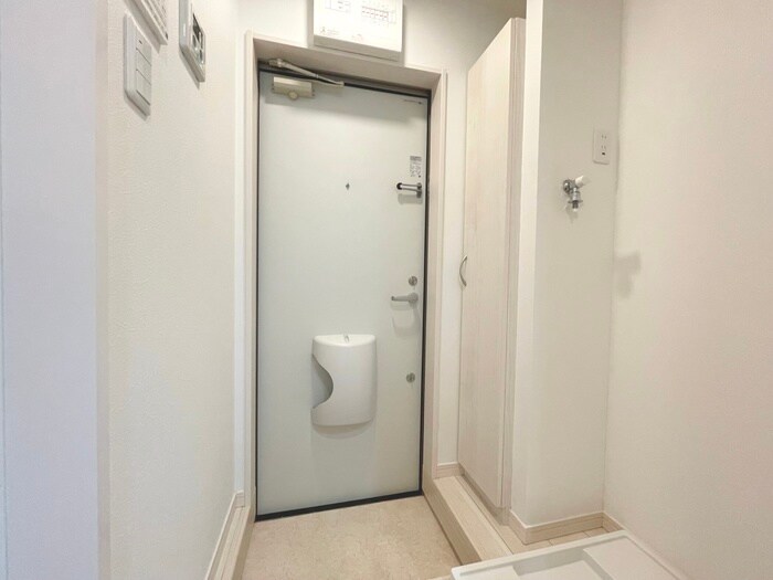 物件内観写真16　(玄関)