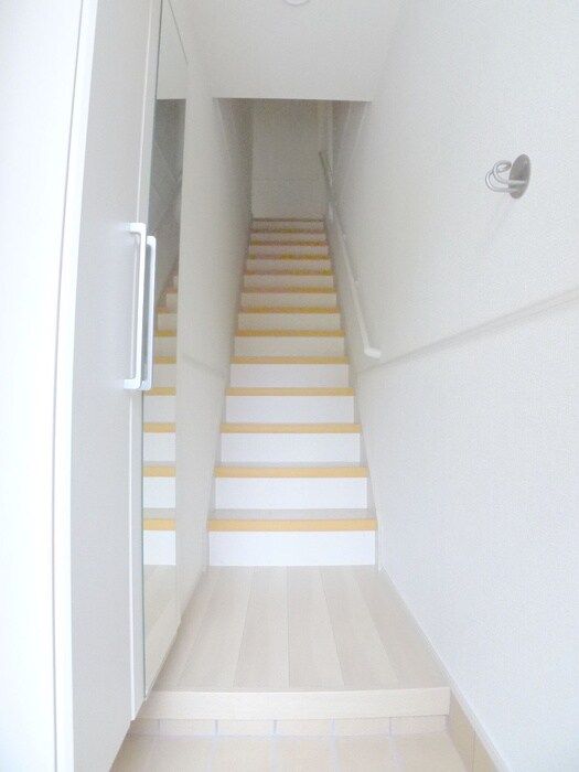 物件内観写真18　(廊下)