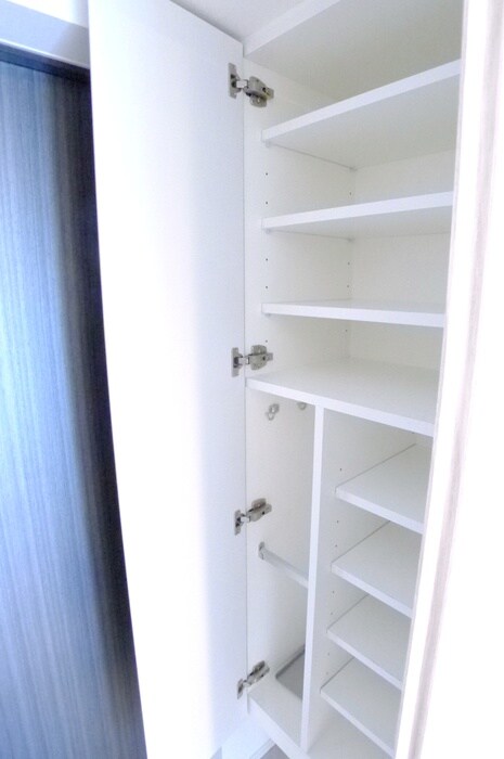 物件内観写真16　(靴箱)