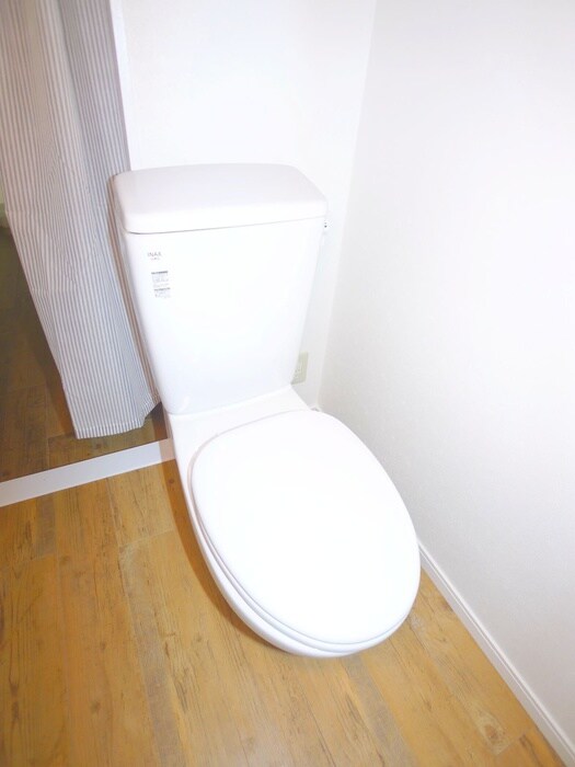 物件内観写真14　(トイレ)