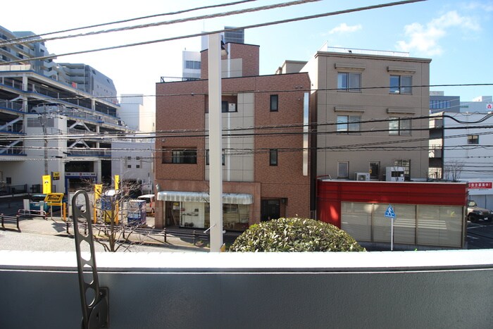 物件内観写真16　(室内からの展望)