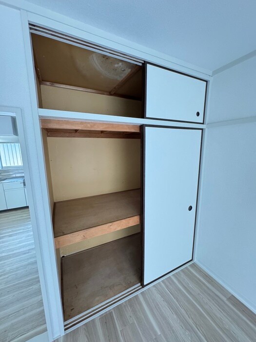 物件内観写真12　(収納)