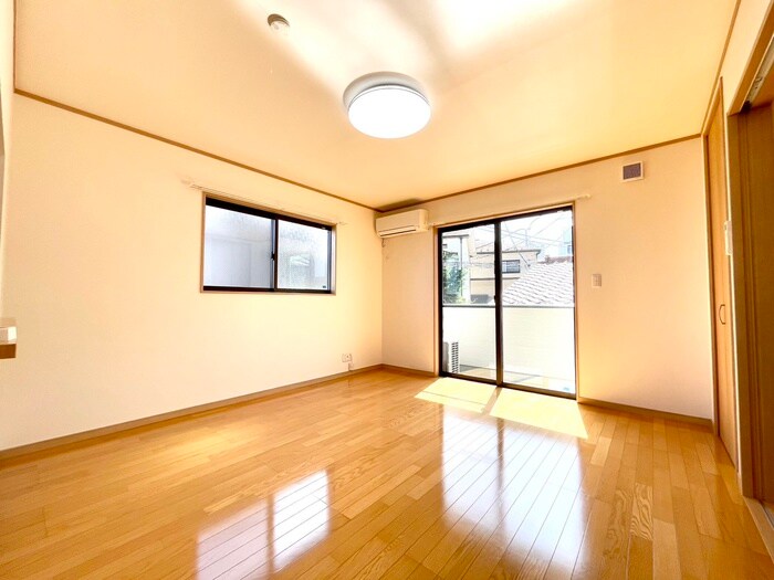 物件内観写真3　(居室)