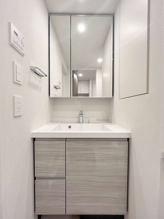 物件内観写真9　(洗面)