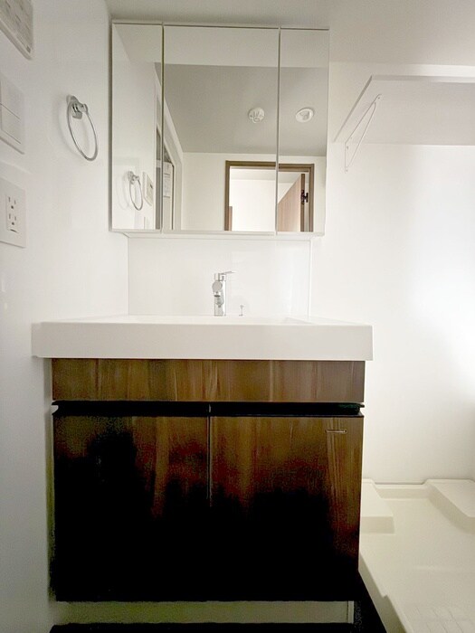 物件内観写真11　(洗面)