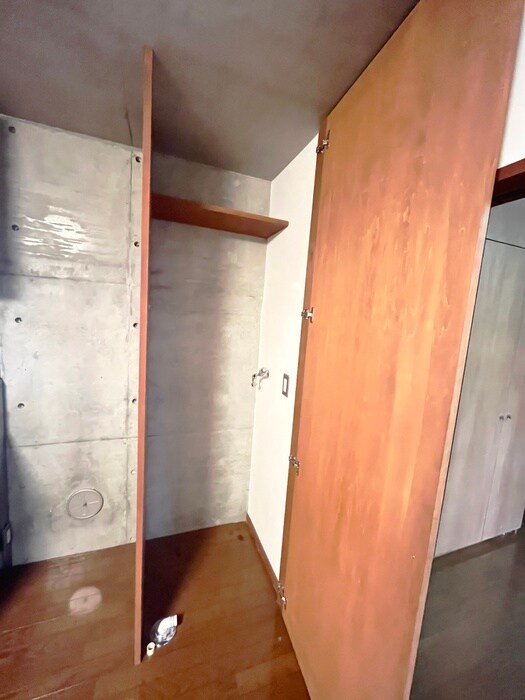 物件内観写真14　(洗濯機置場)