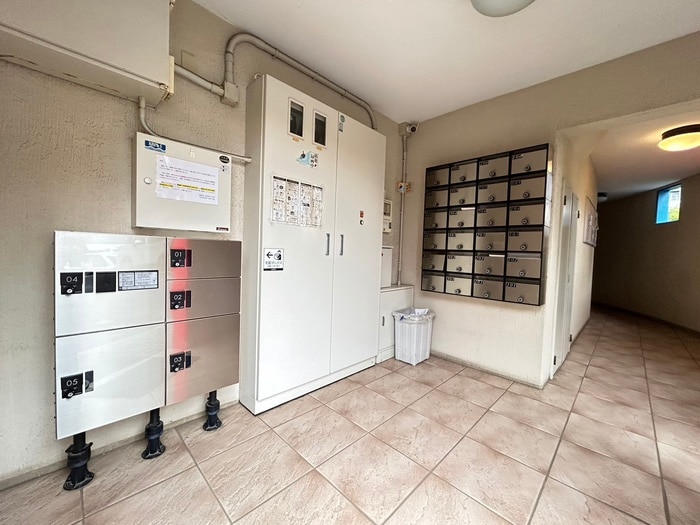 物件外観写真3　(エントランス部分)