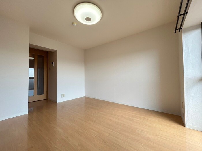 物件内観写真11　(居室)