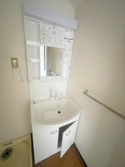 物件内観写真11　(洗面)