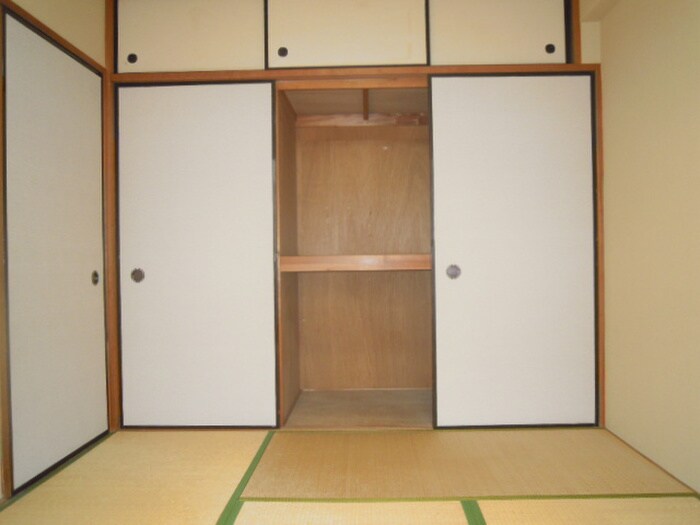 物件内観写真10　(収納)