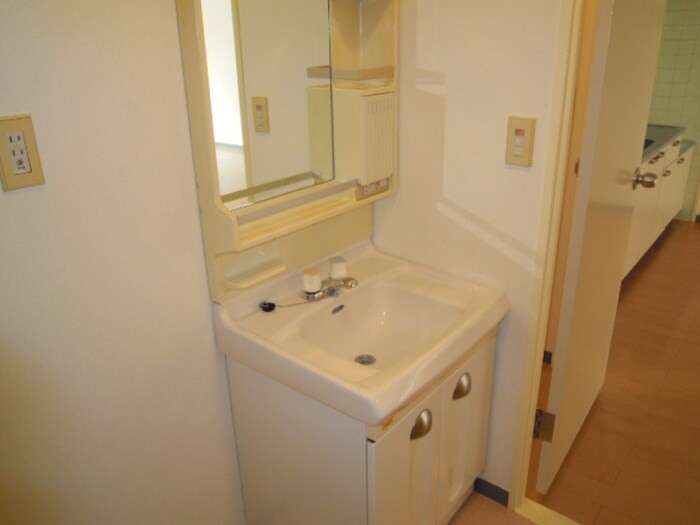 物件内観写真11　(洗面)