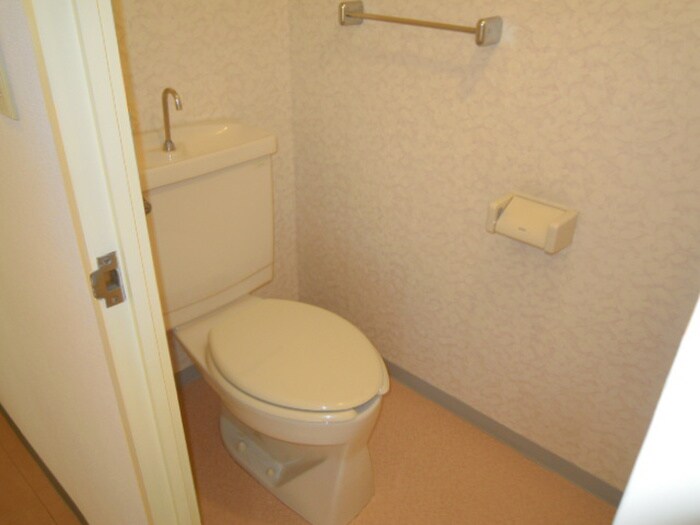 物件内観写真13　(トイレ)