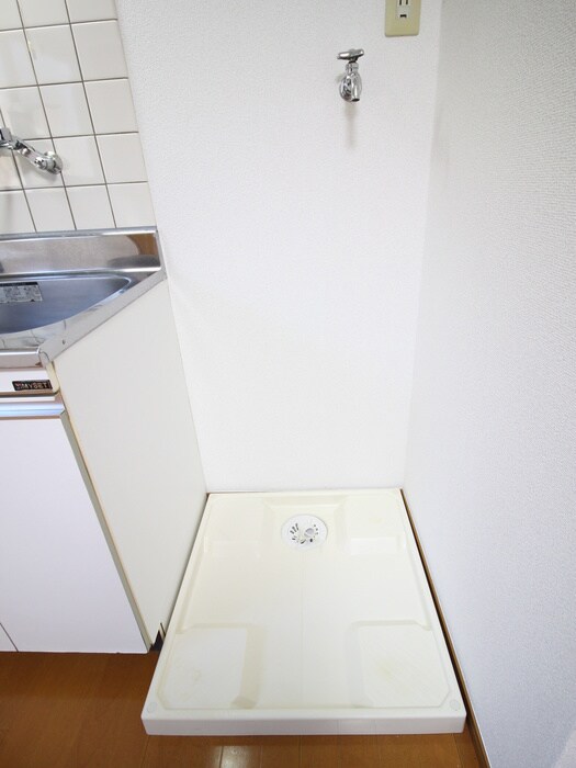 物件内観写真14　(洗濯機置場)