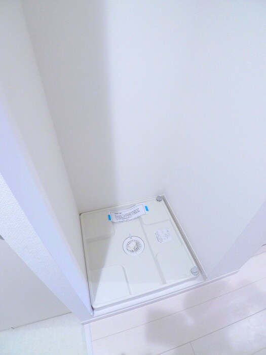 物件内観写真18　(洗濯機置場)