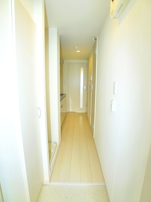 物件内観写真19　(廊下)