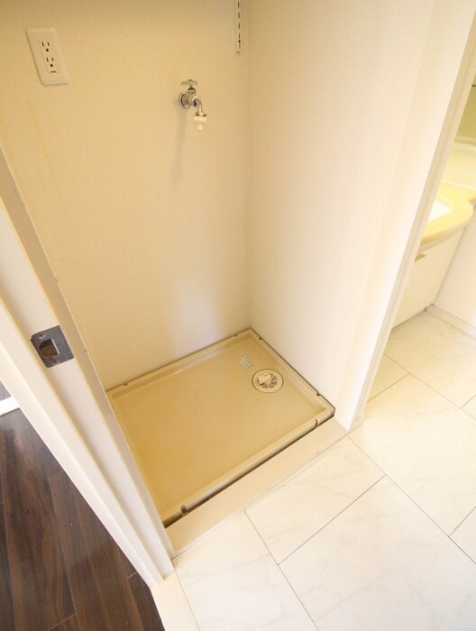 物件内観写真19　(洗濯機置場)