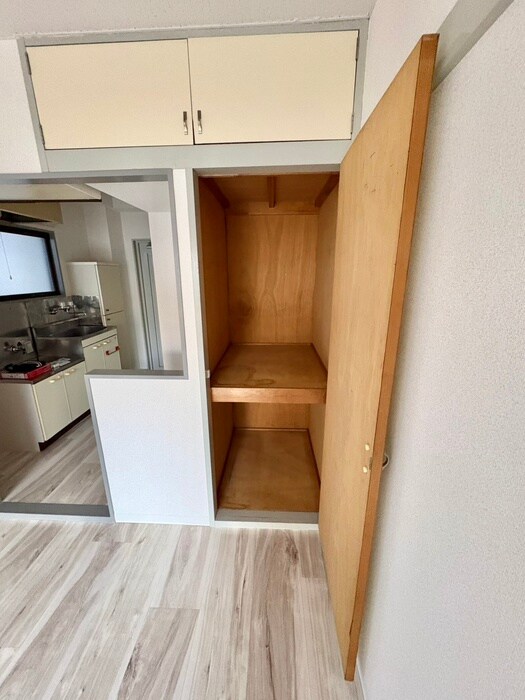 物件内観写真12　(収納)