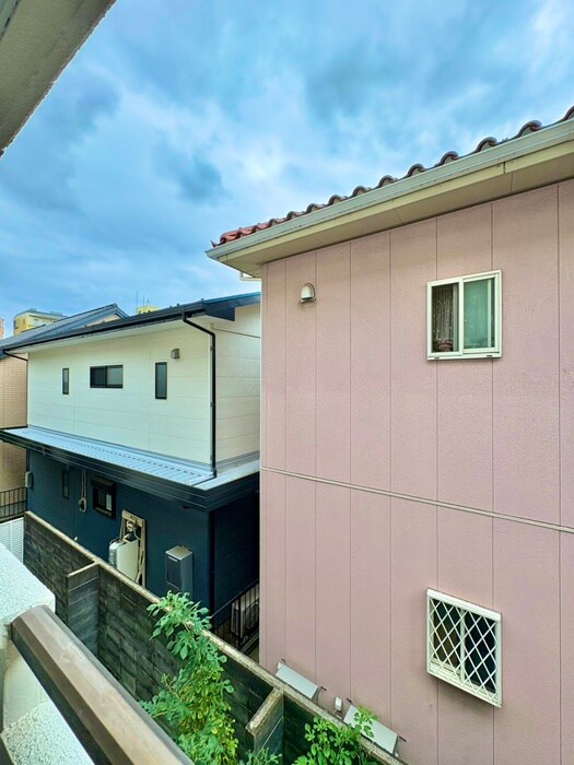 物件内観写真14　(室内からの展望)