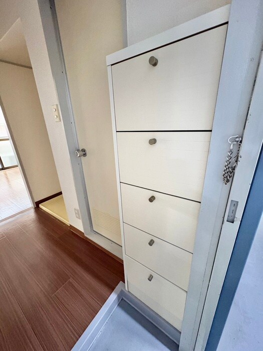 物件内観写真15　(靴箱)