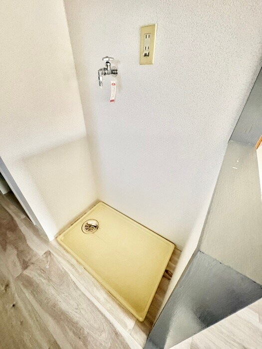 物件内観写真17　(洗濯機置場)