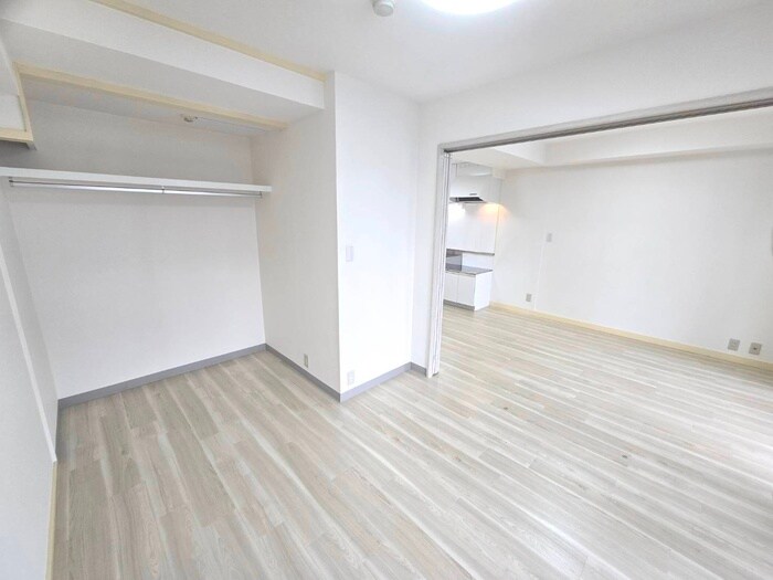 物件内観写真15　(居室)