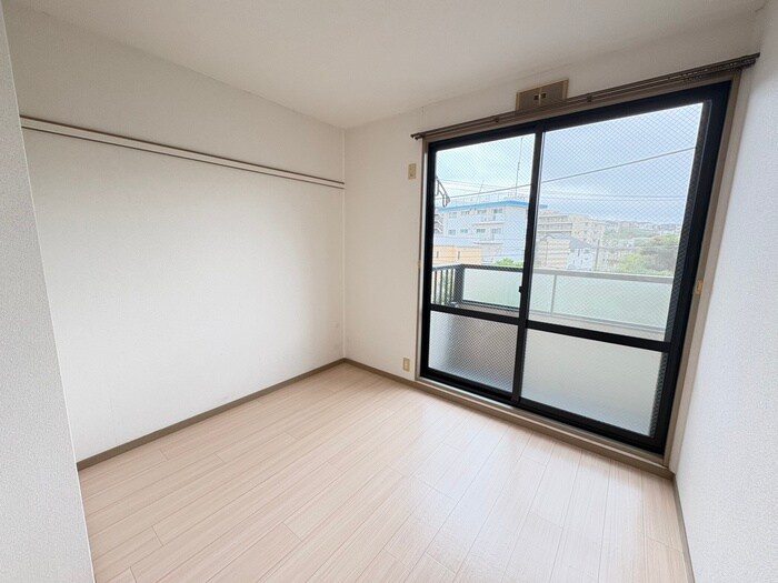 物件内観写真11　(居室)