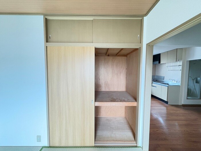 物件内観写真16　(収納)