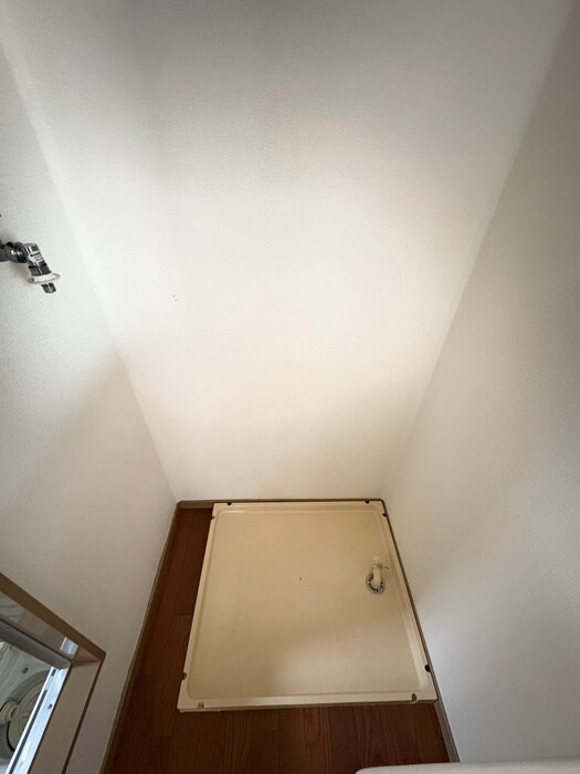 物件内観写真21　(洗濯機置場)
