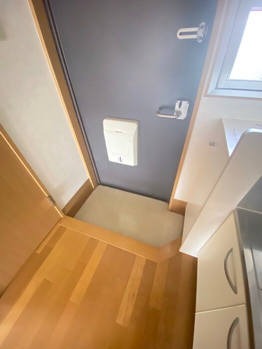 物件内観写真18　(玄関)