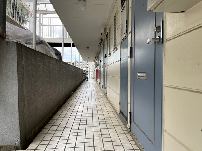 物件外観写真6　(エントランス部分)