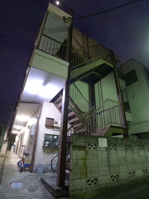 物件外観写真5　(エントランス部分)