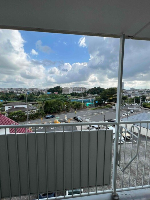 物件内観写真17　(室内からの展望)