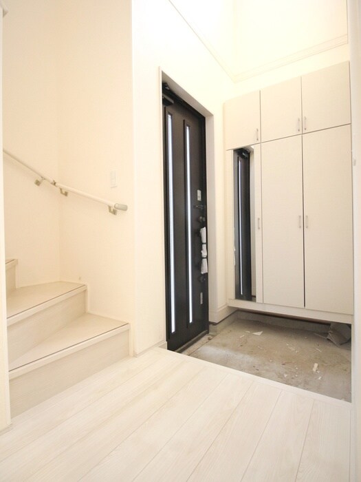 仮)川越市的場新築MAISON　2号棟の玄関