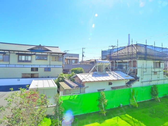 物件内観写真14　(室内からの展望)