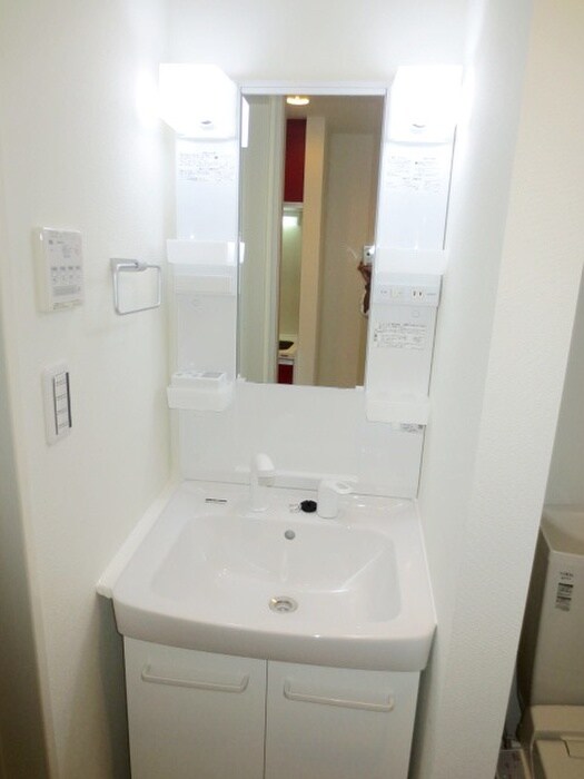 物件内観写真9　(洗面)