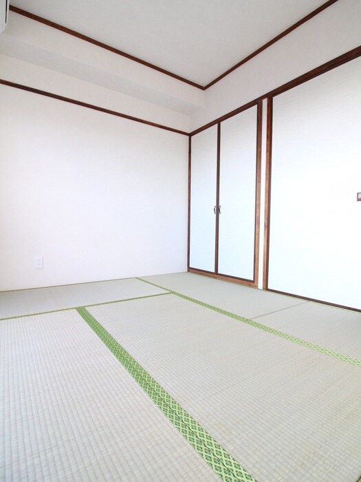 物件内観写真10　(居室)