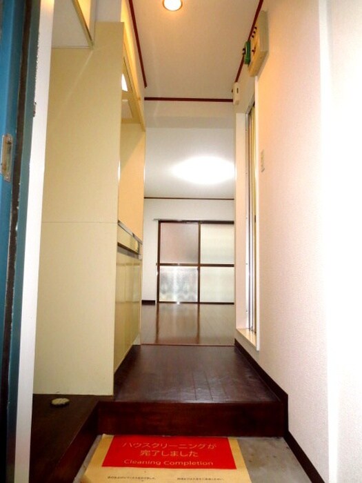 物件内観写真11　(玄関)