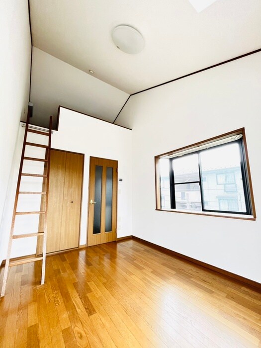 物件内観写真8　(居室)