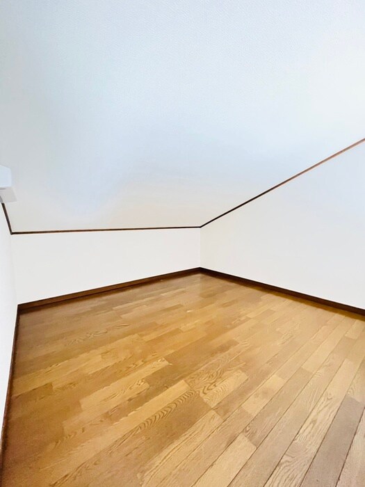 物件内観写真11　(ロフト)