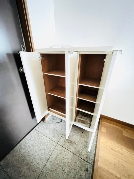 物件内観写真18　(靴箱)