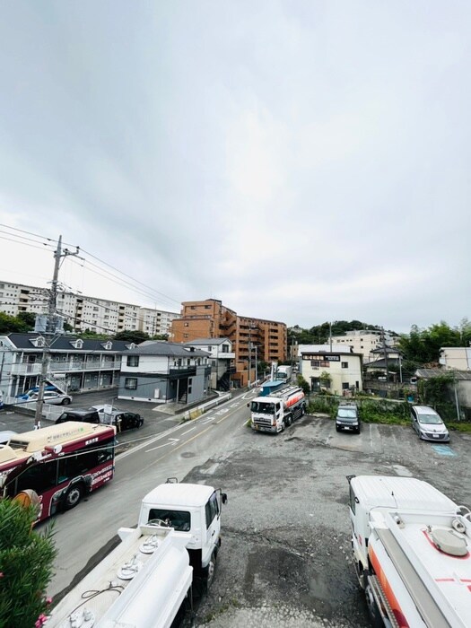 物件内観写真22　(室内からの展望)