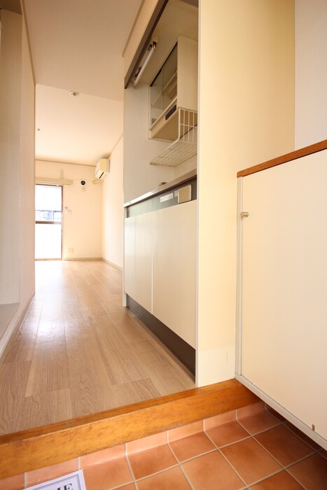 物件内観写真15　(玄関)