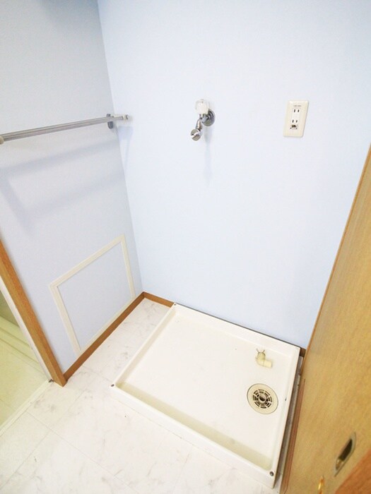 物件内観写真21　(洗濯機置場)