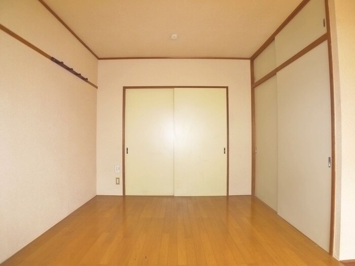 物件内観写真12　(居室)