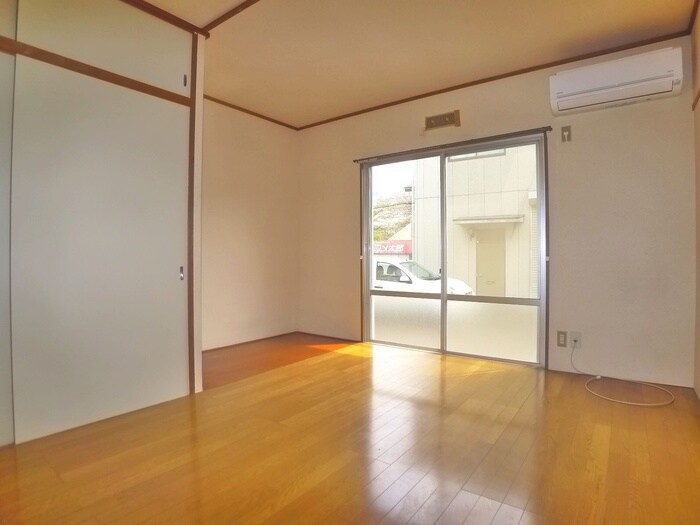 物件内観写真13　(居室)